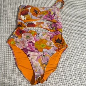 Floral One-piece Swimwear